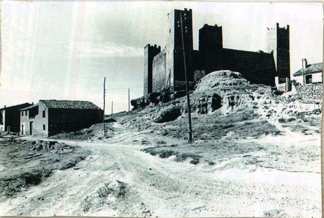 img_sadaba//01_Fotos de Sádaba/03.Castillo.jpg